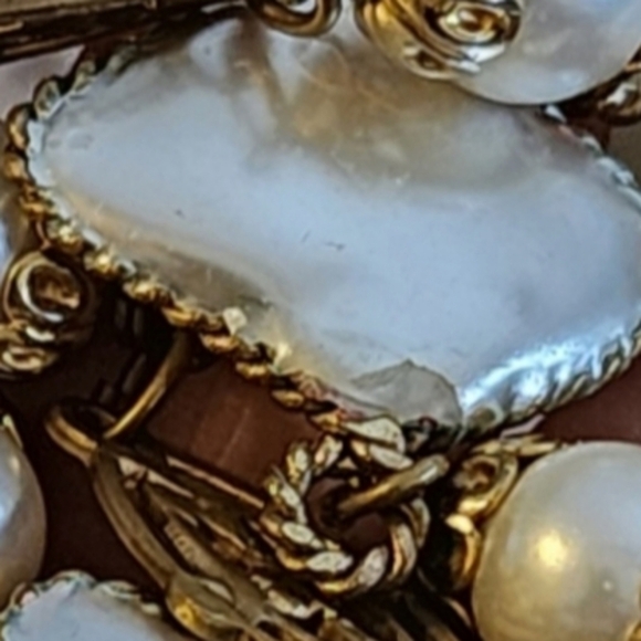 ONE-OF-A-KIND 1950s CHANEL BAROQUE PEARL & GILT FILIGREE SAUTOIR NECKLACE - Picture 11 of 17